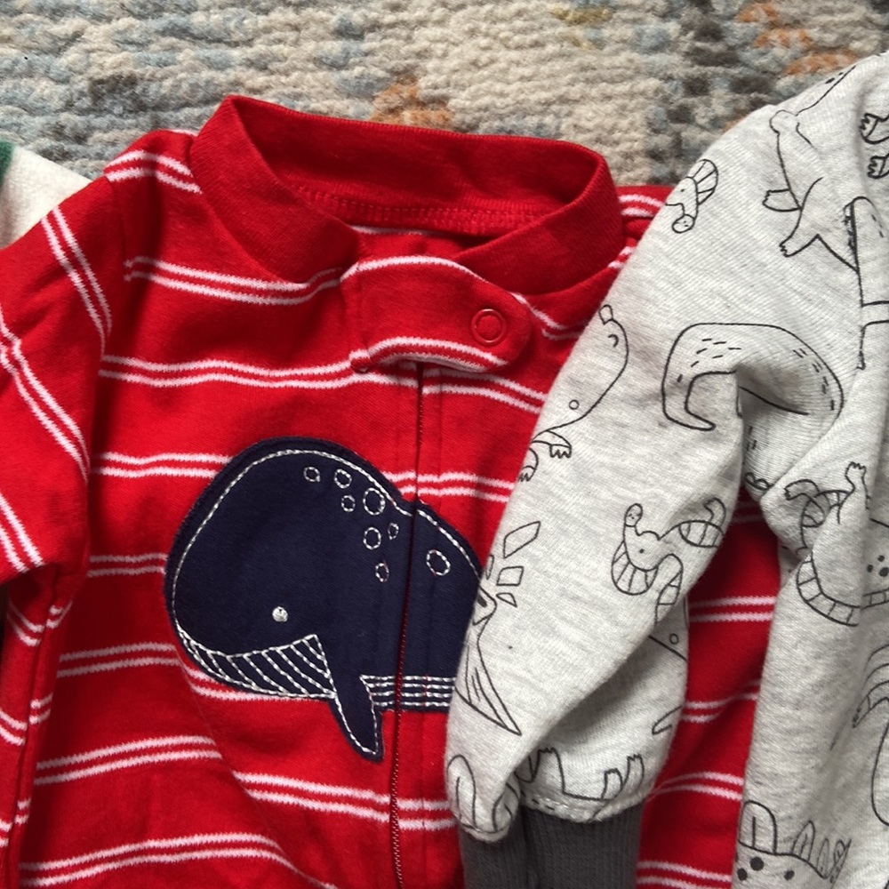 Carters onesies bundle - Picture 3 of 4